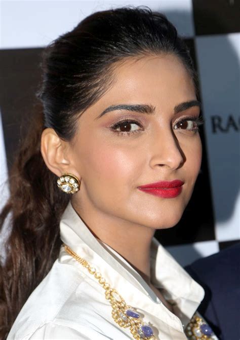 sonam kapoor xxx videos|Sonam Kapoor Porn Video Collection